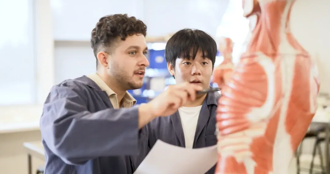 Anatomy Lab, introduces the students to the gross anatomy and the application of anatomy in medicine