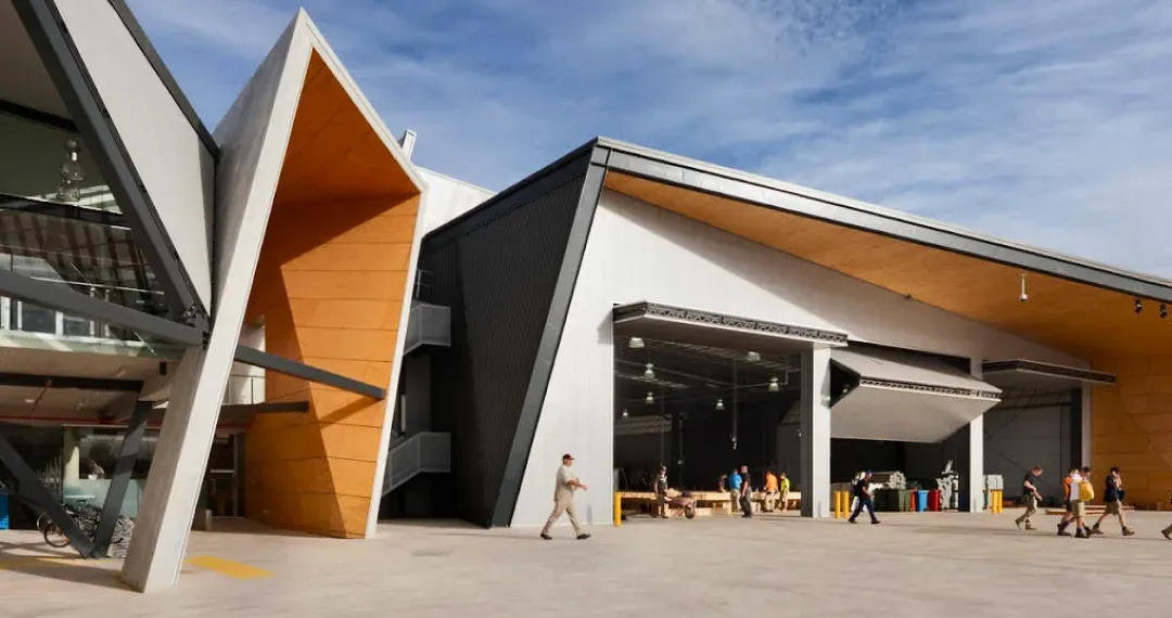 Skill Hub, features a world class nursing simulation lab and specialist teaching spaces