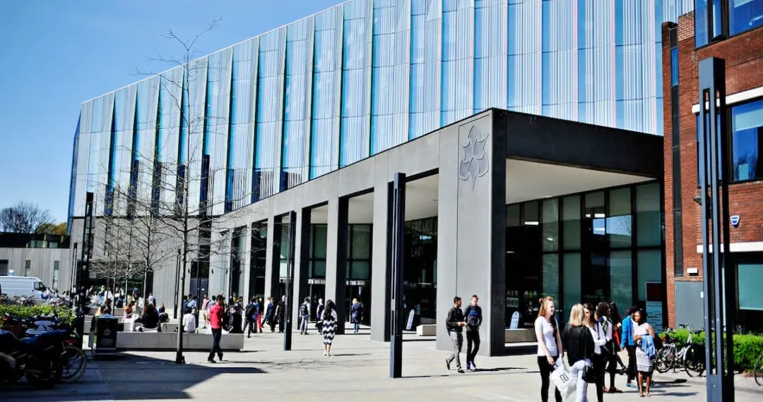Business School is housed in a state-of-the-art building equipped with lecture theatres, computer labs and trading floor
