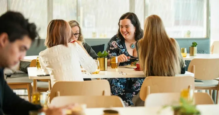 Boasts spectacular 180-degree views overlooking Flinders beautiful landscape and coastline