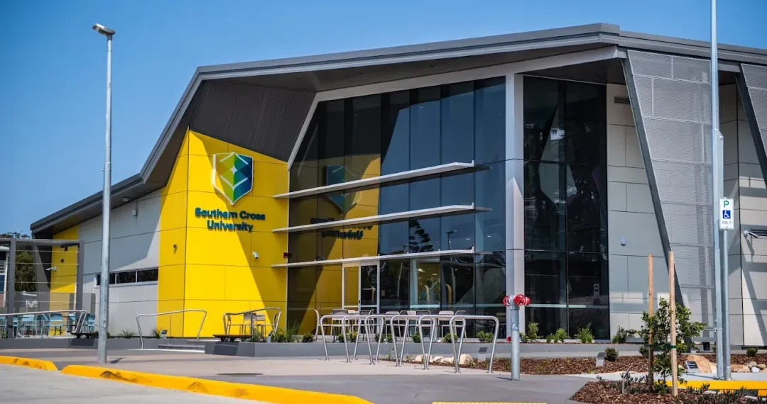 Coffs Harbour, delivers a range of course options complemented by the world-leading research