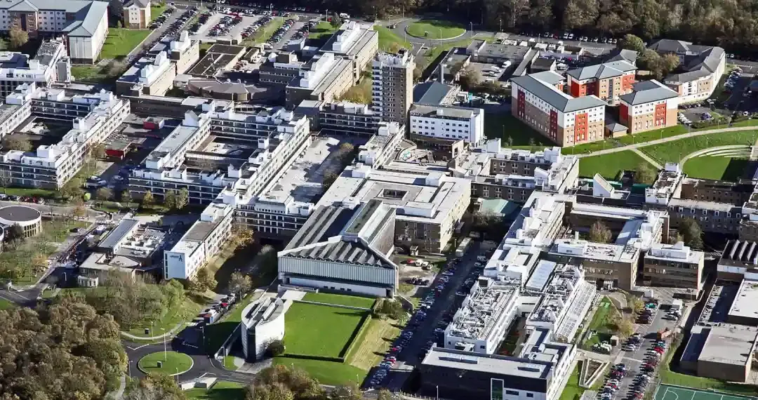 College Building features the centrepiece of our campus - the Rickett Quadrangle, which is a magnificent social space