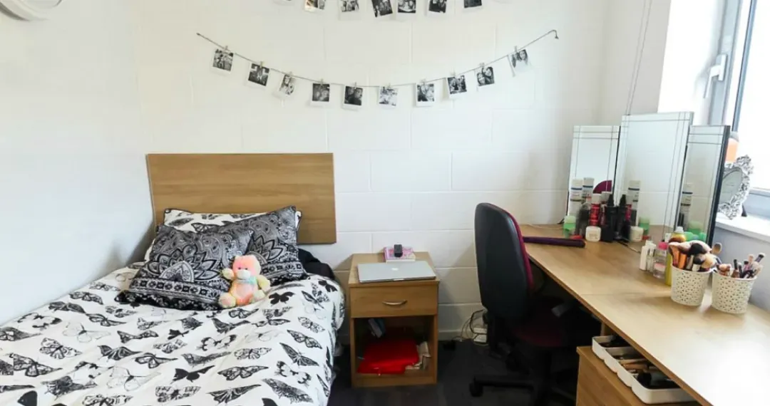 Crathie Student Village provides a mix of en-suite and standard rooms equipped kitchens with shared dining