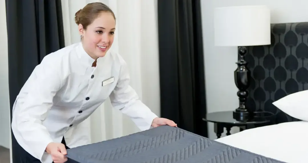 Experience every aspect of running a hotel with fivestar training in our housekeeping demo labs