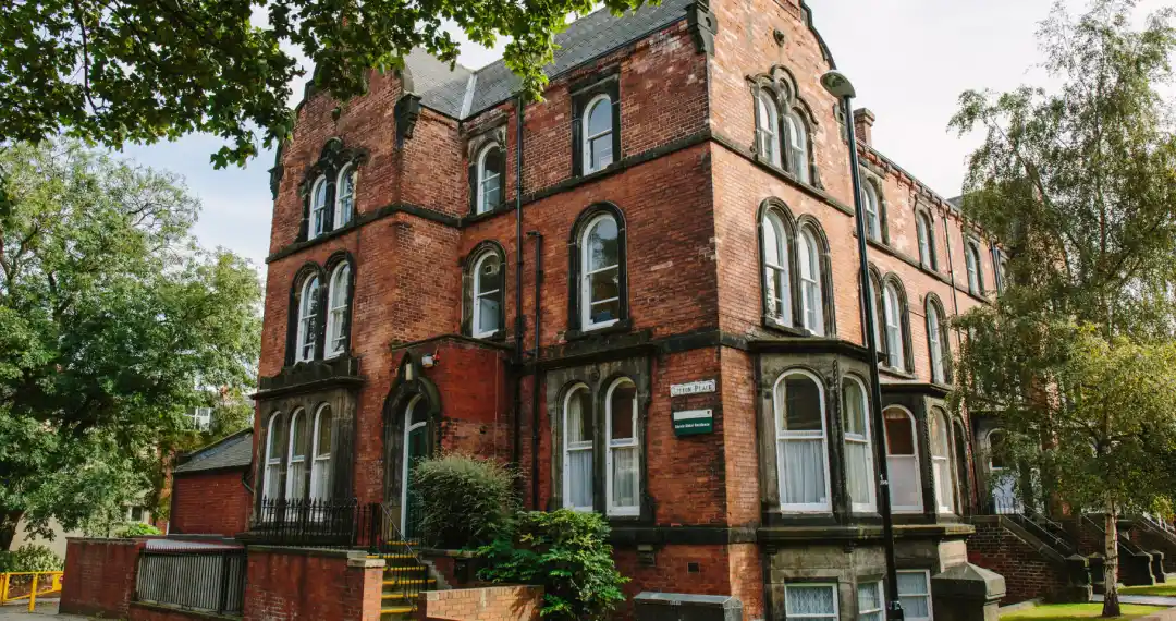 Ellerslie Global Residences comprises of a main house and five beautifully refurbished Victorian town houses