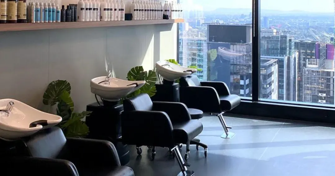 Feel your best with low-cost health and beauty services, delivered by VU students and supervised by professionals