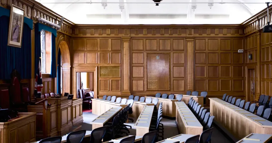 Hendon Town Hall Chambers features of the original council chambers, which can hold up to 150 students