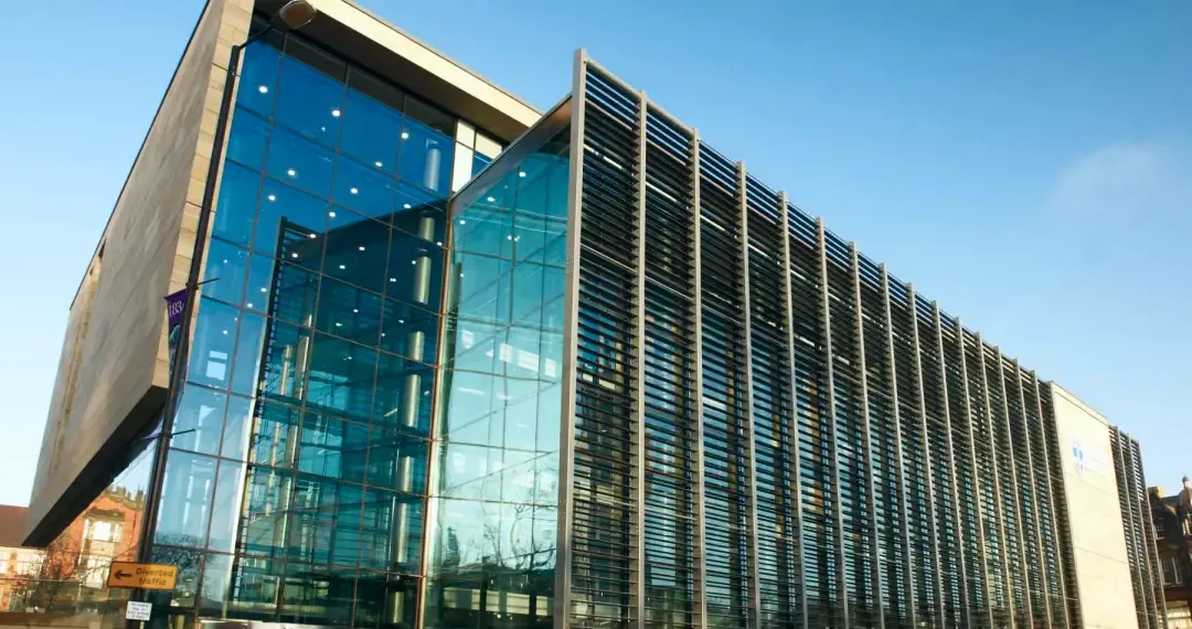 King's Gate £35 million housed for careers, accommodation, student wellbeing, finance and University Alumni