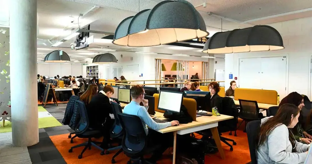 Library offers bright, modern, technologically-enabled environment with spaces to suit all learning styles