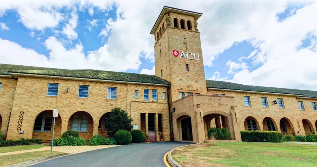 McAuley Campus, relaxed atmosphere and mild winters, it’s easy to get the most out of your uni life in Brisbane