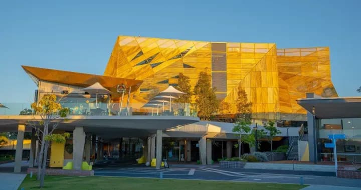 Ngoolark is more than just a building, it is equally a landscape & meeting space. Providing social place on campus