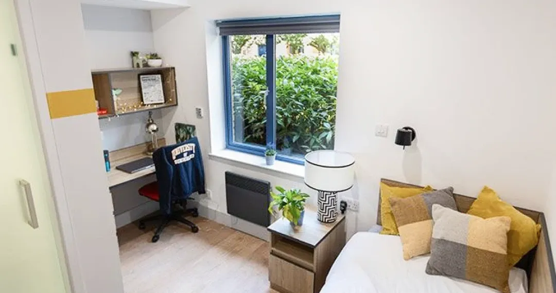 Panns Bank is a university-managed student accommodation offering a convenient and scenic living environment