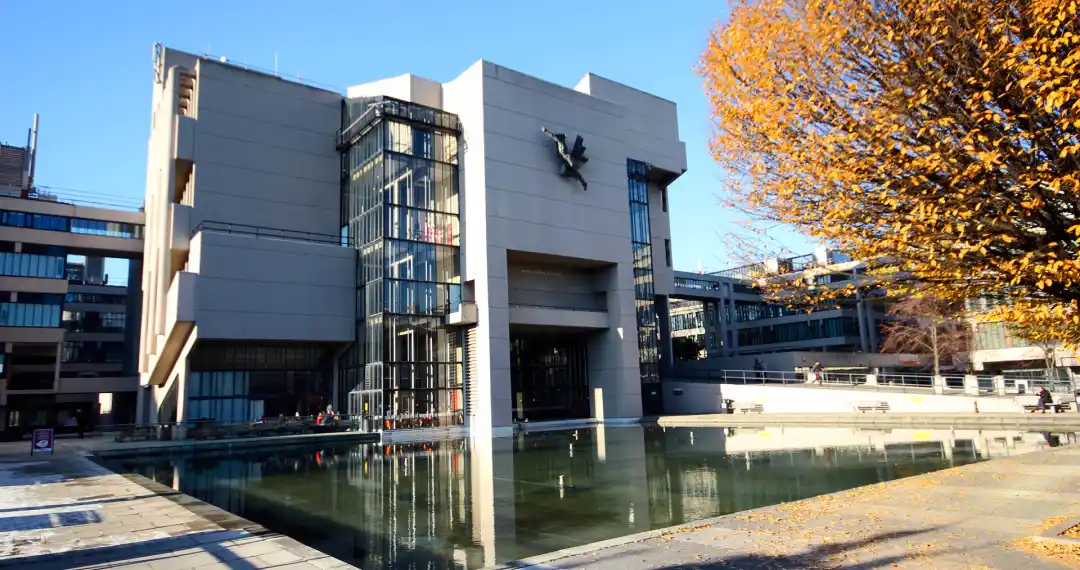 Roger Stevens Building , it is known for its brutalist architecture and its function as a large lecture theatre complex