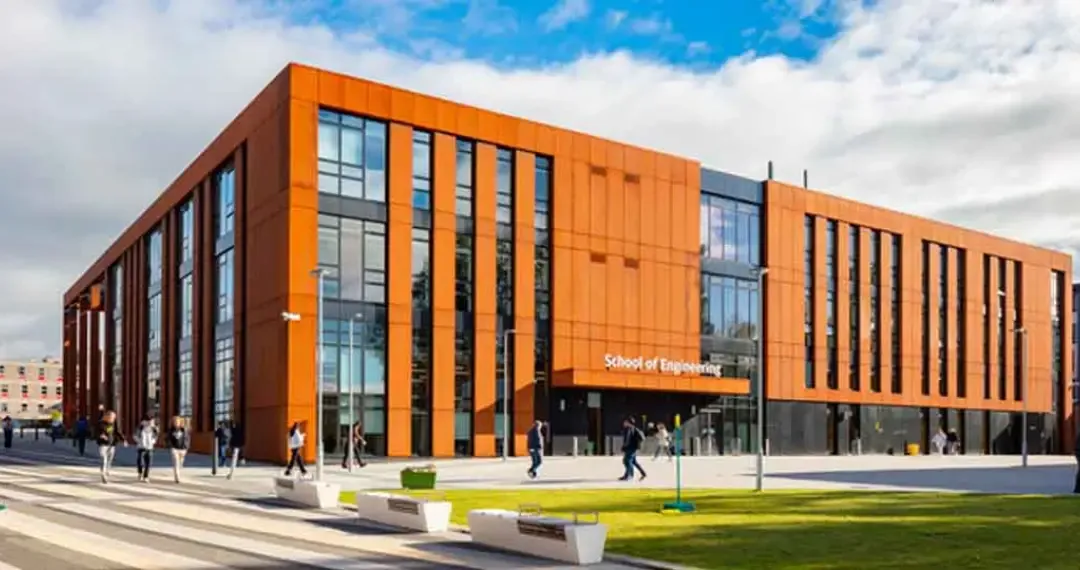 School Engineering offer a wide range of specializations help student face solve real-world problems