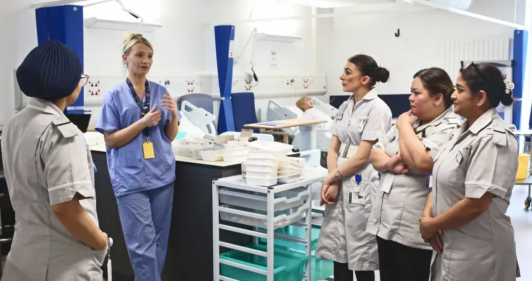 Simulated Hospital Ward Mimics a modern ward, complete with hospital beds, patient monitors, and essential kit