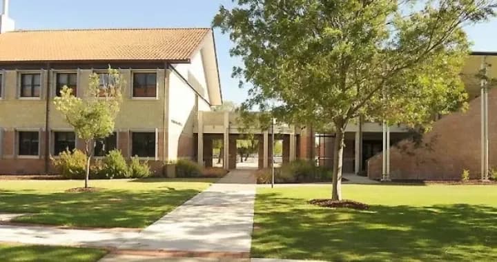 Rockingham Campus Plaza, peaceful and chill hallway for student go to class