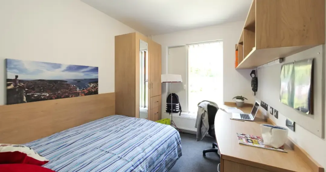 Talybont residence gives you the perfect opportunity to meet friends and studying a whole range of subjects