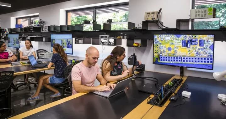 Workshop The Ideas Lab, spaces to create, prototype, test, develop and scale technologies, products, and business concepts