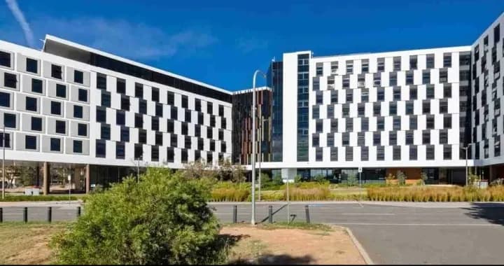 UC Lodge is located right in the middle of the University of Canberra, all fully furnished and spacious to fit your lifestyle