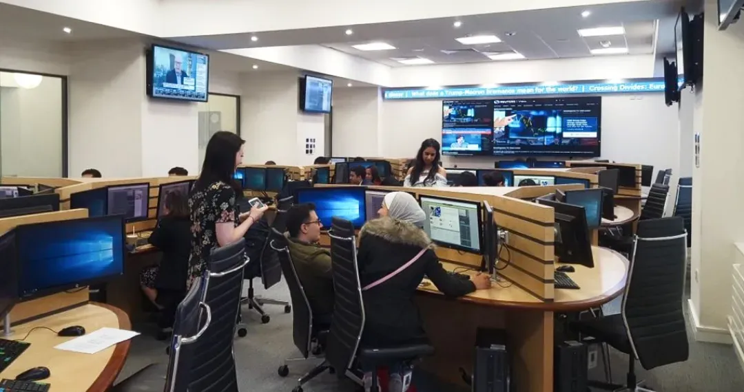 Trading Floor high-tech facility nd immersive environment to learn about financial markets, trading, and investment