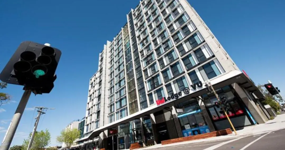 Live and study on-campus at VU. UniLodge offers twin, 2 and 6 bed apartments, and self-contained studios