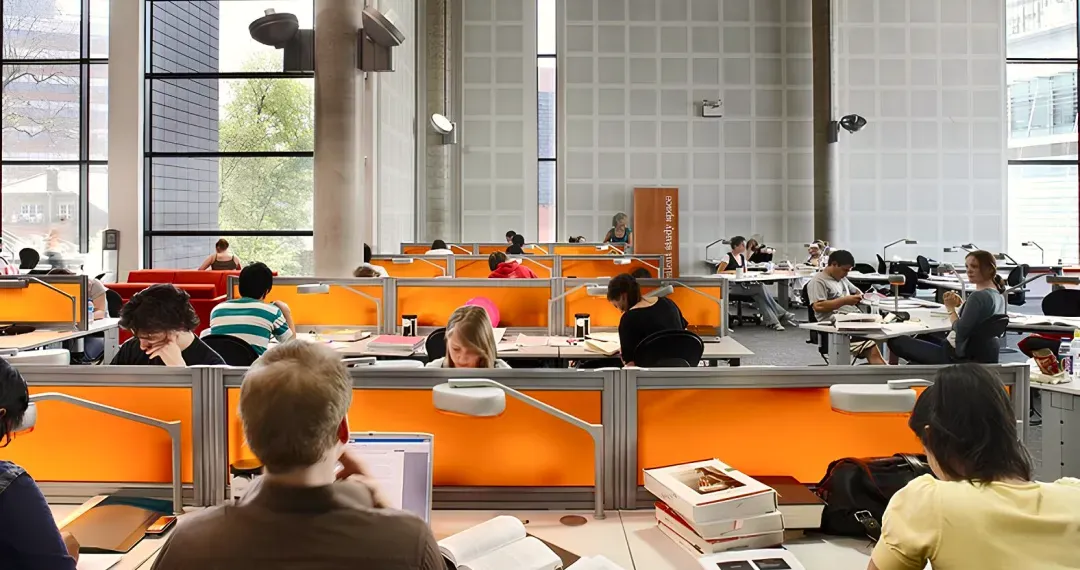 Common Area offers a variety of study environments, quiet study areas, group study rooms & collaborative workspaces