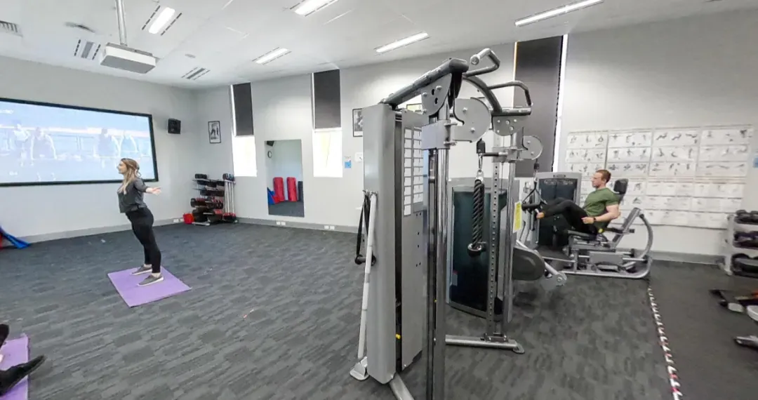 Virtual Fitness Room, has weight and cardio training equipment to help keeping fit