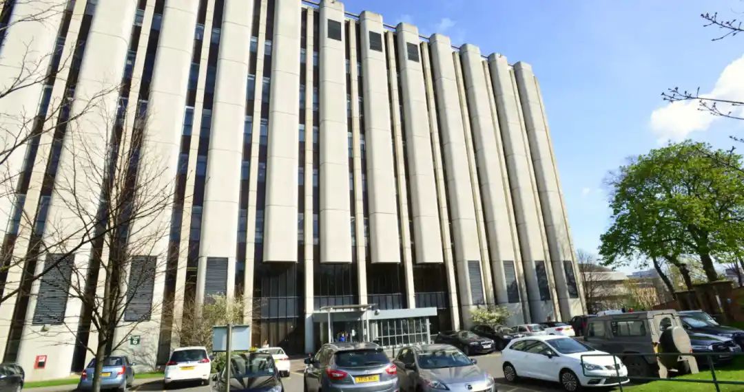 Worsley Building and at St James’s Hospital provide opportunities for hands-on experience and training in clinical