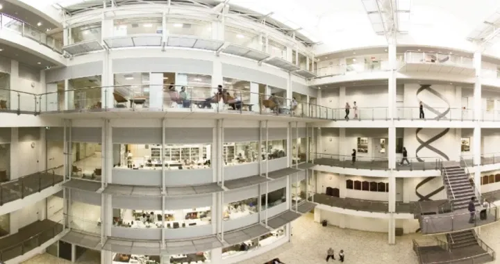 Bayliss Building - the School of Molecular Sciences’ five-storey teaching and research facilities
