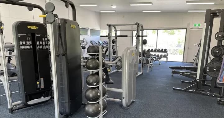 DeakinACTIVE Warrnambool offers all the fitness and sporting facilities in an ideal setting on the Hopkins River