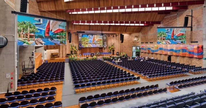 The Great Hall is the backdrop of University graduations, award ceremonies and gala dinners