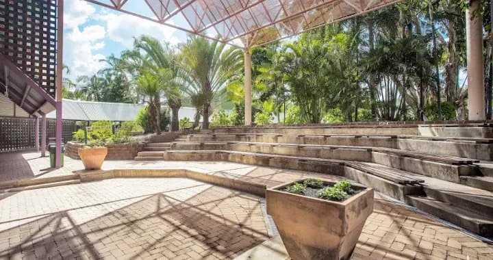 CQU Emerald Student Hall