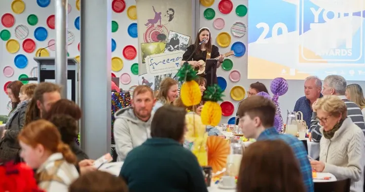 Teach students the knowledge, skills and values to contribute to the world with Deakin's range of primary teaching