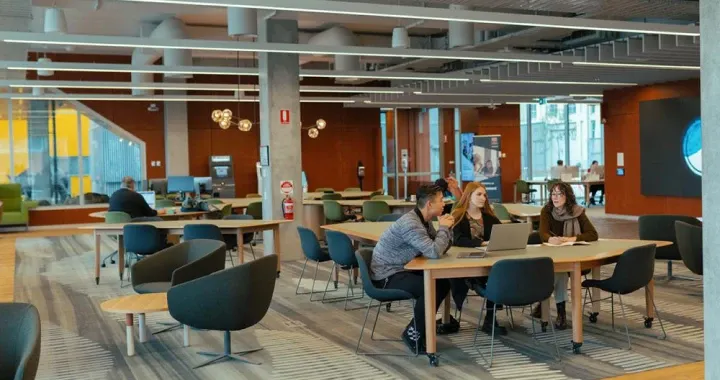 Offers group and quiet study spaces, and art and cultural objects from the Riawunna collection