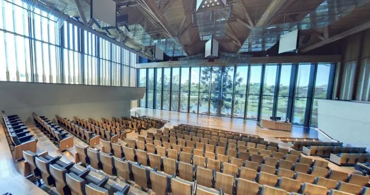 Learning Theatre in Advanced Engineering Building