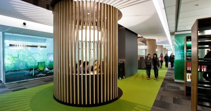 Dutton Park Health Sciences Library group study area