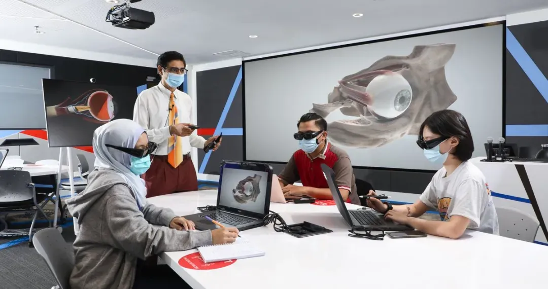 MAGILE Lab modern immersive learning classroom use advanced technologies (like AR/VR, interactive software)