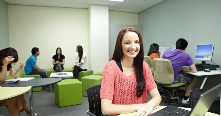 CQU Melbourne Student Meeting Room