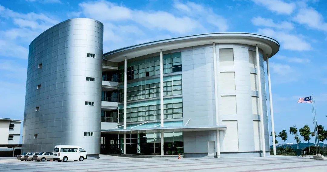 MMU Cyberjaya campus established in the late 1990s mix of modern academic buildings, labs, and sports facilities