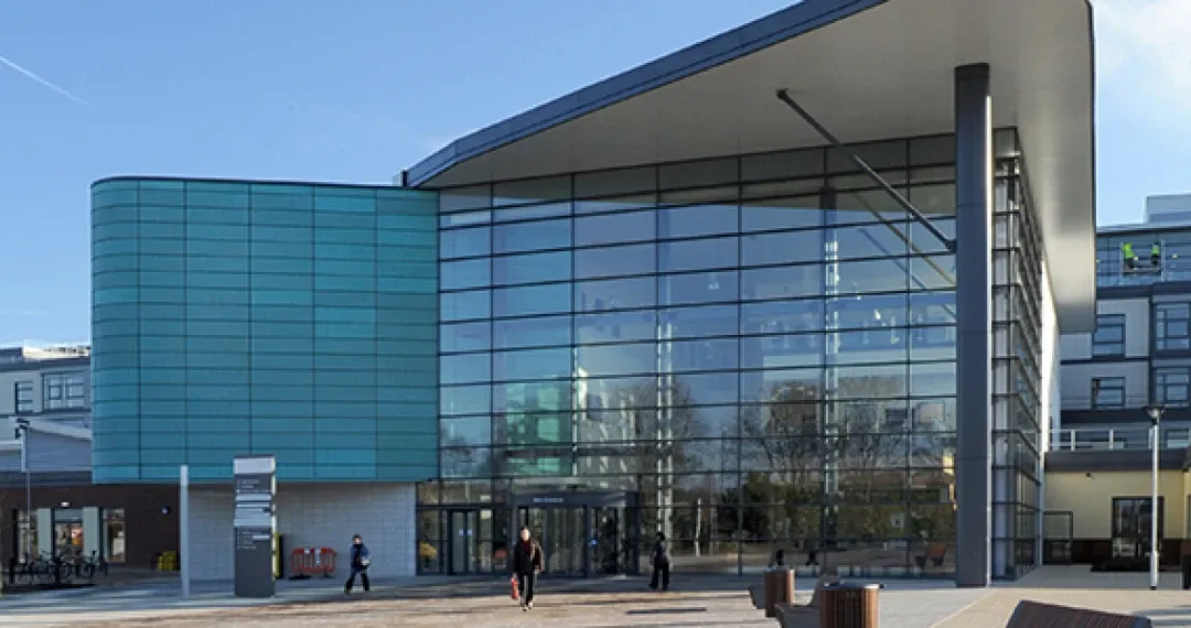 The Education Centre at the Royal Derby Hospital provides state-of-the-art teaching and learning facilities for over 1200 students.