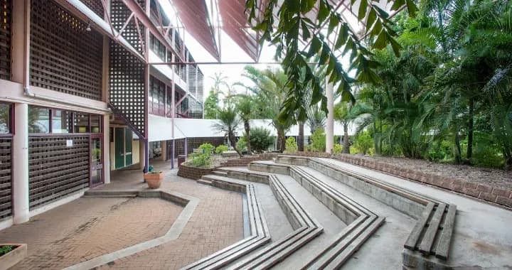 CQU Emerald Student Hall