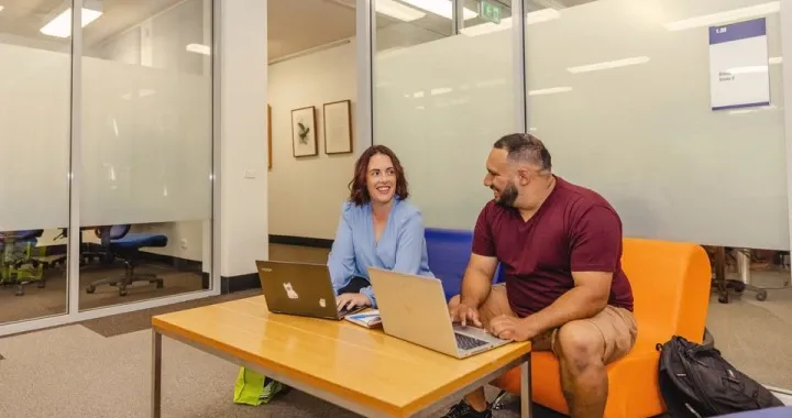 CQU Mackay Student Meeting Room