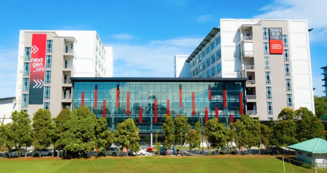 Swinburne University of Technology Malaysia offers a range of programs from foundation and diploma (Masters & PhD)