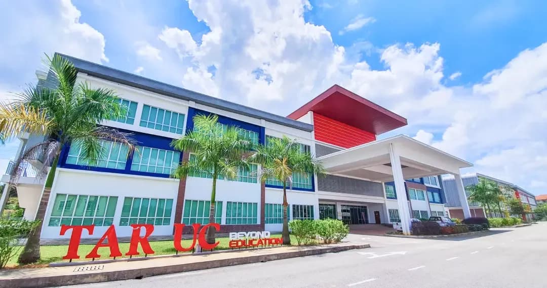 TAR Kuantan campus is a purpose‑built campus on a green making it convenient for students living