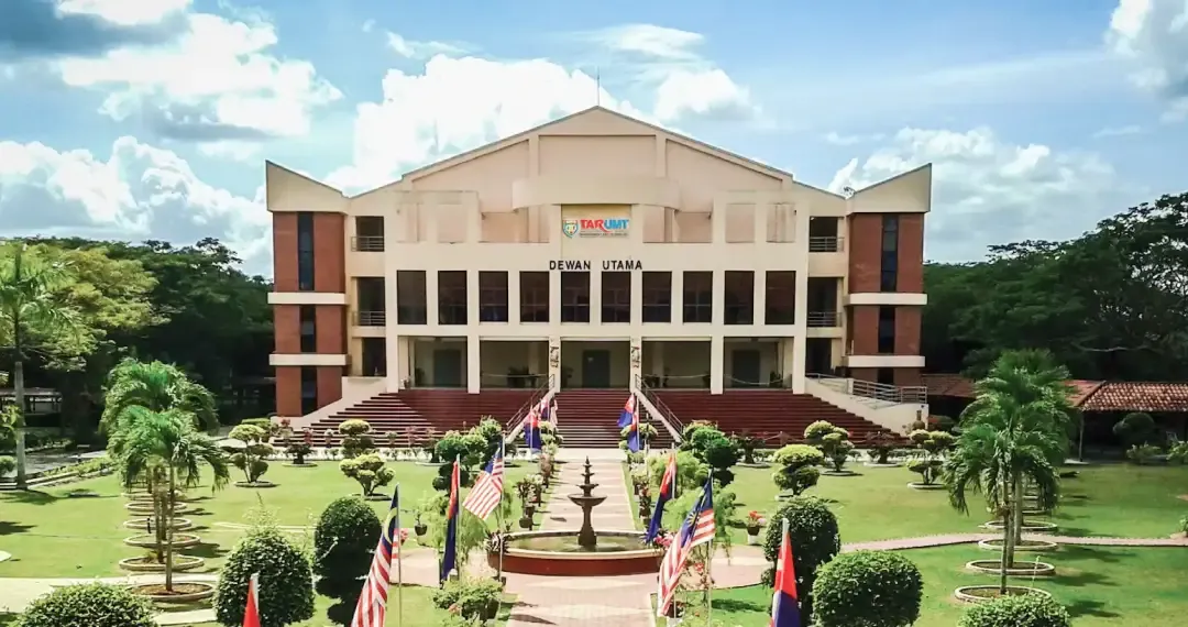 TAR Segamat campus offers a course like business, computing/IT, accounting, marketing, hospitality and other