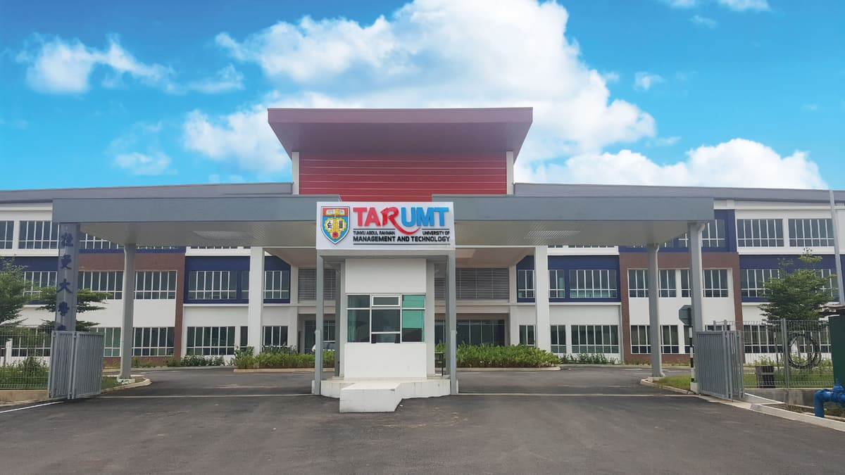 TAR UMT Kuantan campus is a purpose‑built campus on a green making it convenient for students living