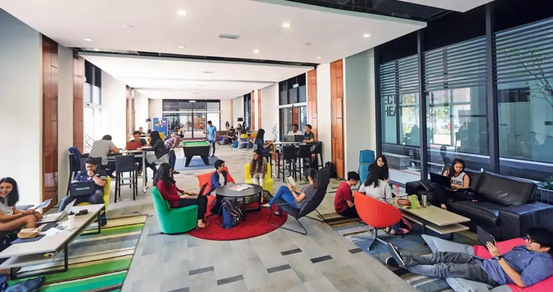 The Student Parade is the spine of the campus where students come out of classrooms and parade to hang out