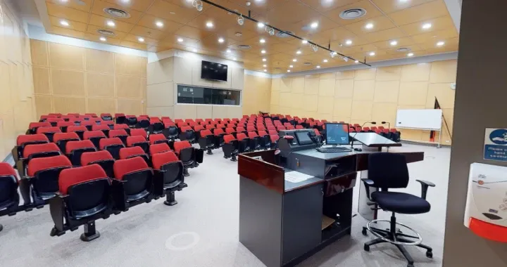 This is La Trobe Mildura's main lecture theatre. That's it also known as Mil Grogan LT in room booking system