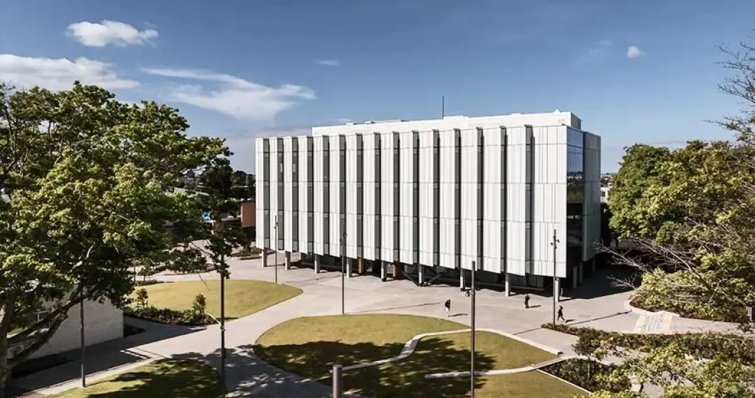 North Campus Library (AL Building) for teaching, learning & research. Supports Health, Education and Computer Lab