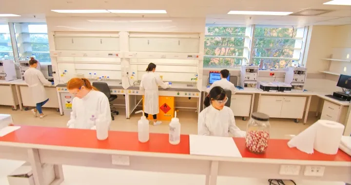 Wet lab, School of Pharmacy